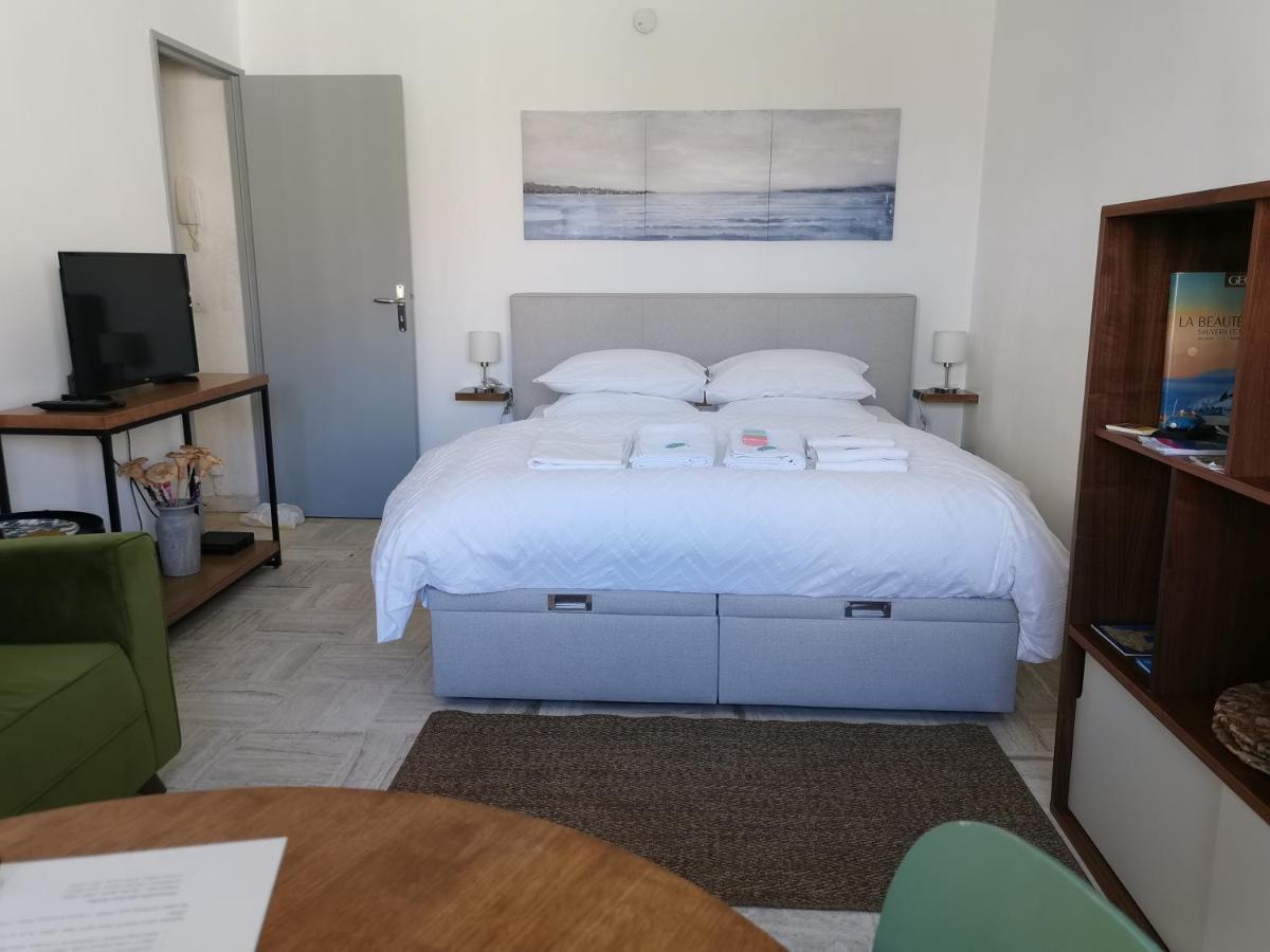 Studio calme et très lumineux, au pied de notre Dame de la Garde Marseille Extérieur photo